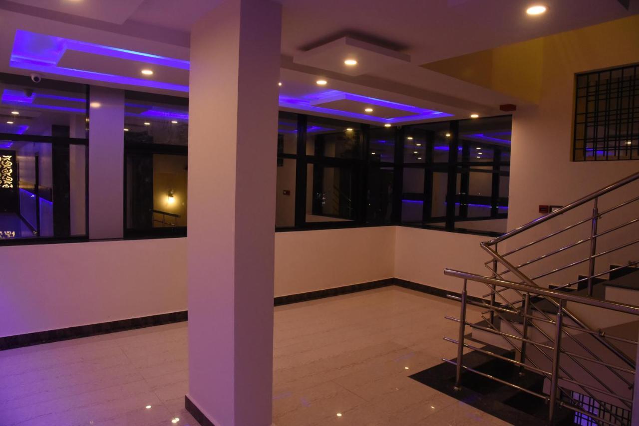 Hotel Grand Kubera Chikmagalūr Zewnętrze zdjęcie