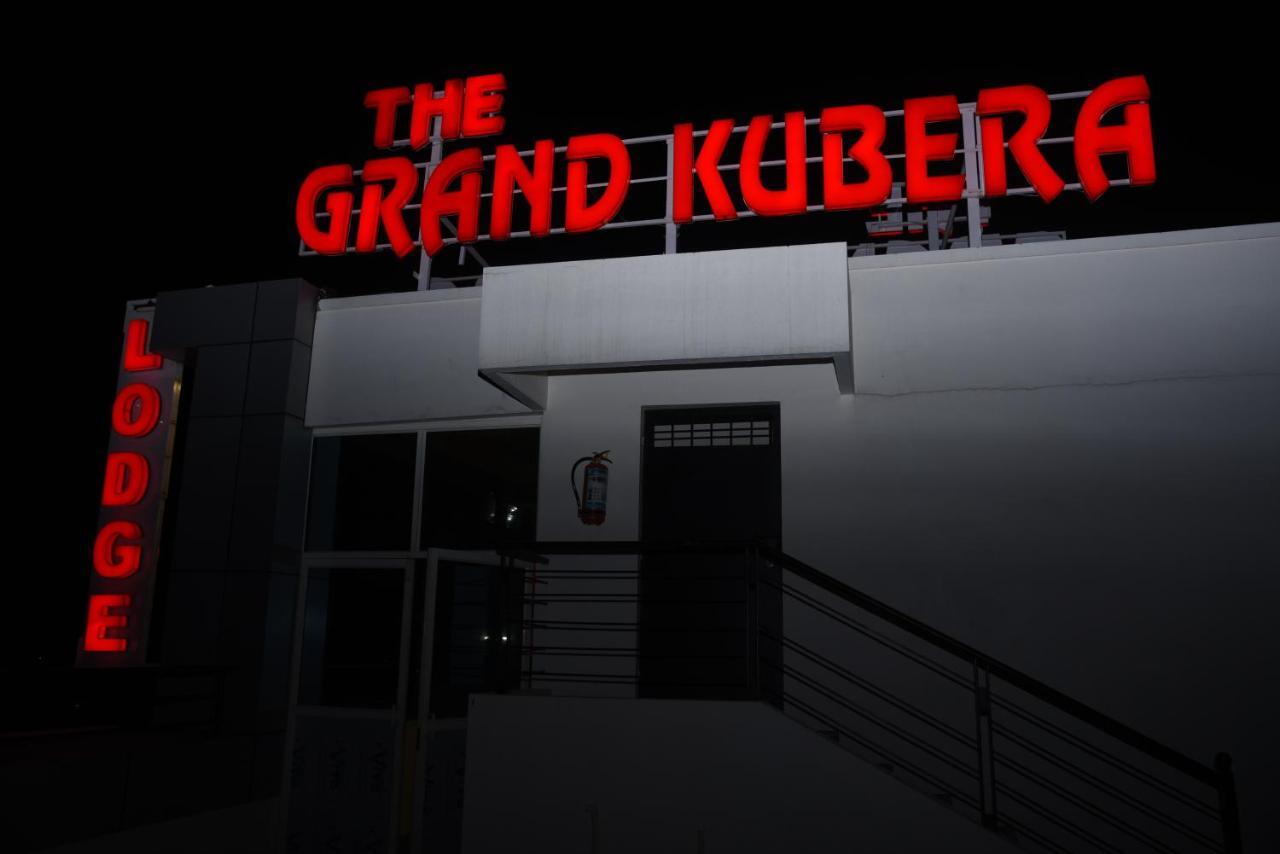 Hotel Grand Kubera Chikmagalūr Zewnętrze zdjęcie