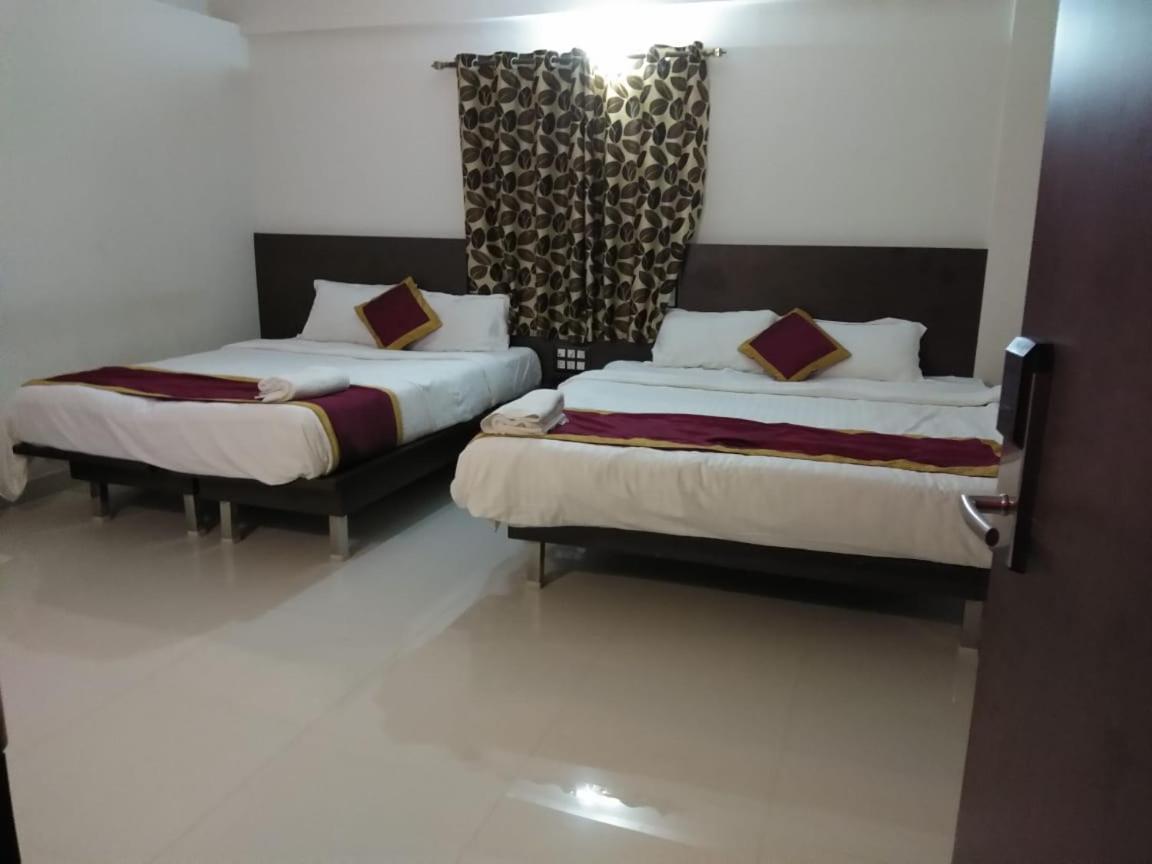 Hotel Grand Kubera Chikmagalūr Zewnętrze zdjęcie